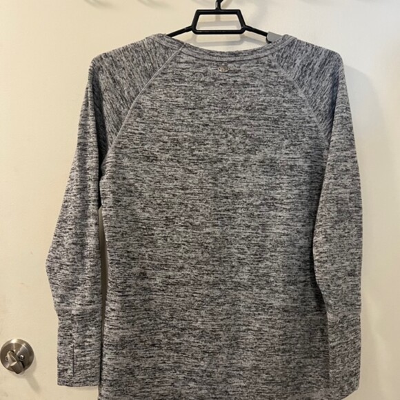 ATHLETA No Sweatin' It Heathered Gray Long Sleeve Top Hi Low Hem Activewear Sz M - Picture 4 of 12